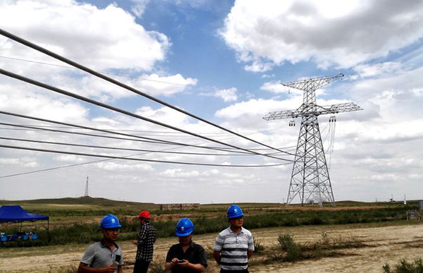 我國建成特高壓輸電線(xiàn)路使用了碳纖維作為承重材料